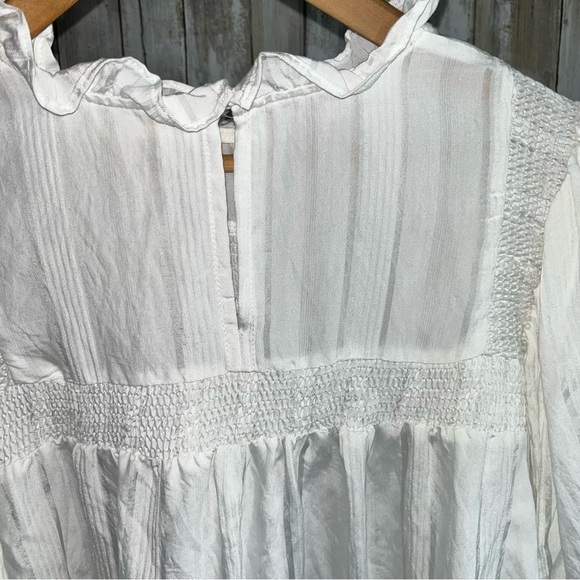 Umgee White Daisy Ruffled Mock Neck Blouse - Picture 5 of 6